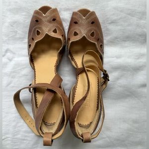 Anthropologie Timberland Boot Company Peep Toe Pump Shoe 9